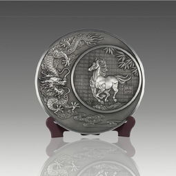 純錫坊中式復(fù)古錫盤龍馬精神紀(jì)念盤工藝品擺件禮盒包裝,純錫坊中式復(fù)古錫盤龍馬精神紀(jì)念盤工藝品擺件禮盒包裝生產(chǎn)廠家,純錫坊中式復(fù)古錫盤龍馬精神紀(jì)念盤工藝品擺件禮盒包裝價(jià)格